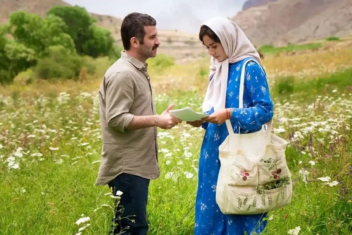 تصویر پریناز ایزدیار و هوتن شکیبا در فیلم ملاقات خصوصی - بهترین فیلم های ایرانی عاشقانه