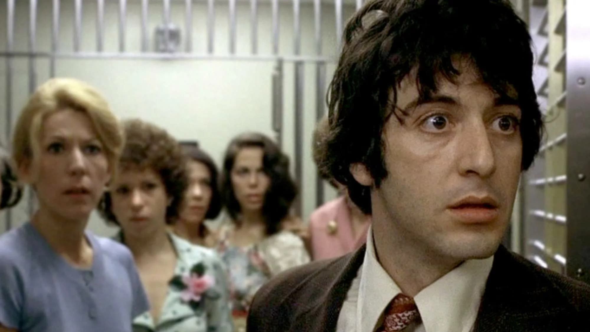 آل پاچینو در نقش سانی در فیلم Dog Day Afternoon