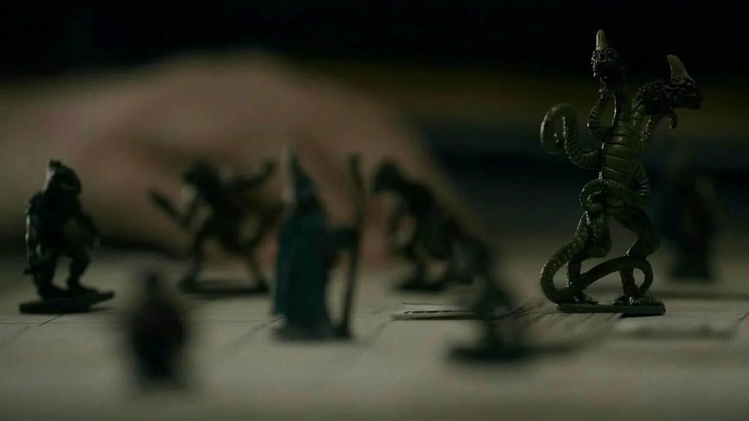 صحنه ای از فصل اول سریال Stranger Things