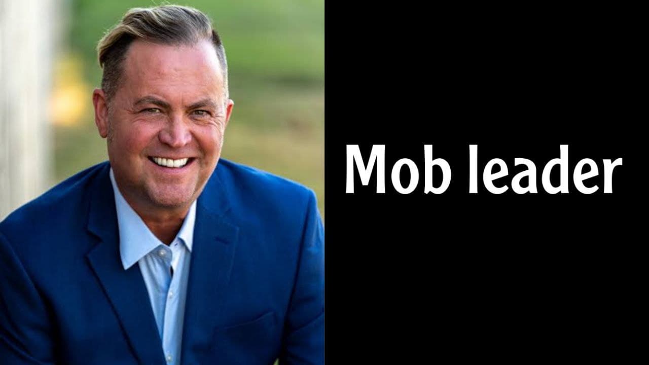 کایل وایت در نقش رهبر اوباش در فیلم مورتال کمبت 2