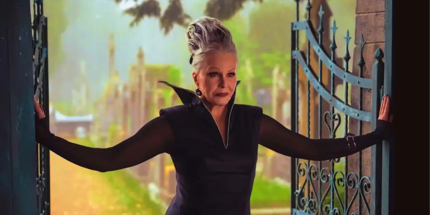 جوانا لاملی در نقش مادربزرگ هستر فرامپ