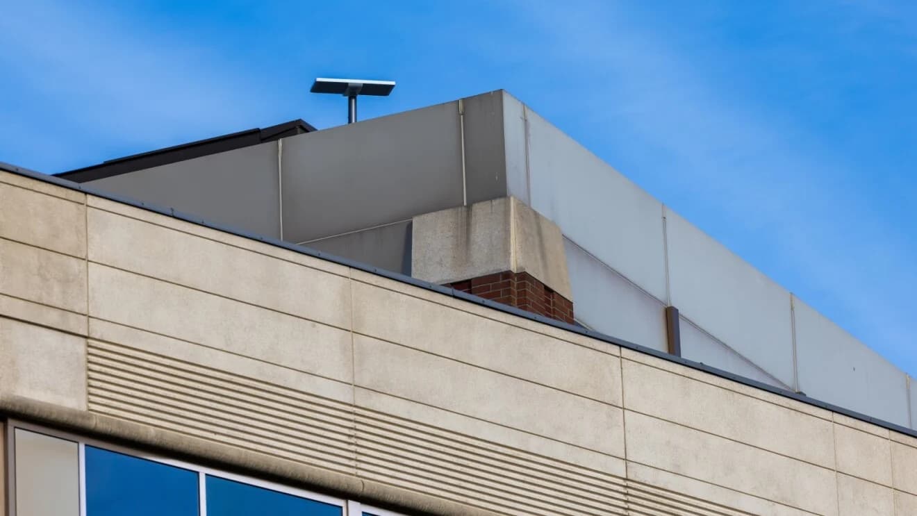 تصویر آنتن اینترنت ماهوارهای آمازون با عنوان Amazon Leo Ultra