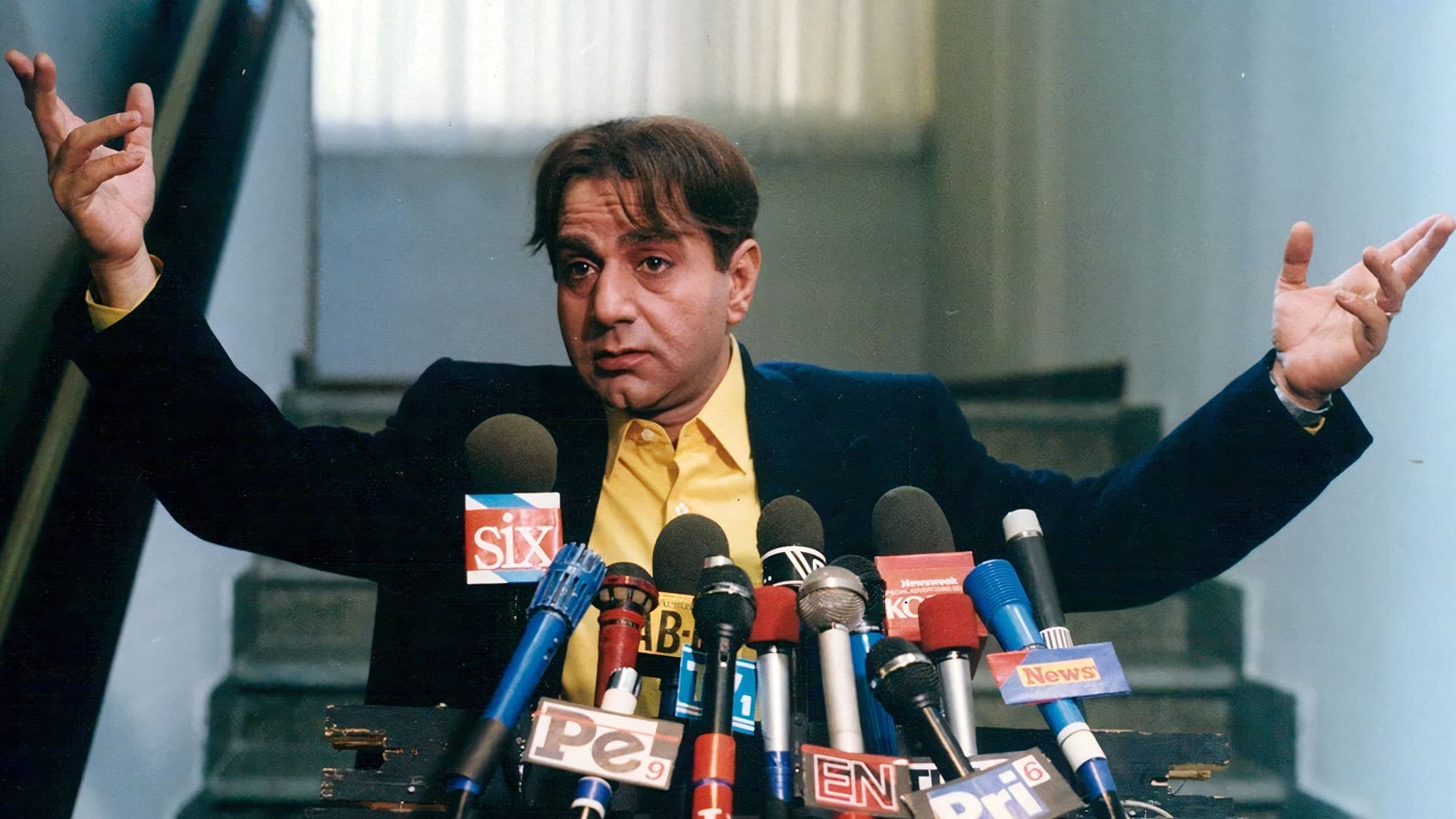 صحنهای نوستالژیک از فیلم سینمایی ایرانی کمدی مرد عوضی